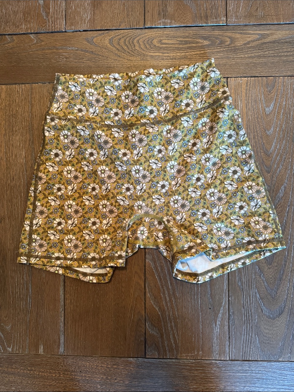 Buffbunny Women's Floral High-Waist Bike Shorts — Olive Green Floral
